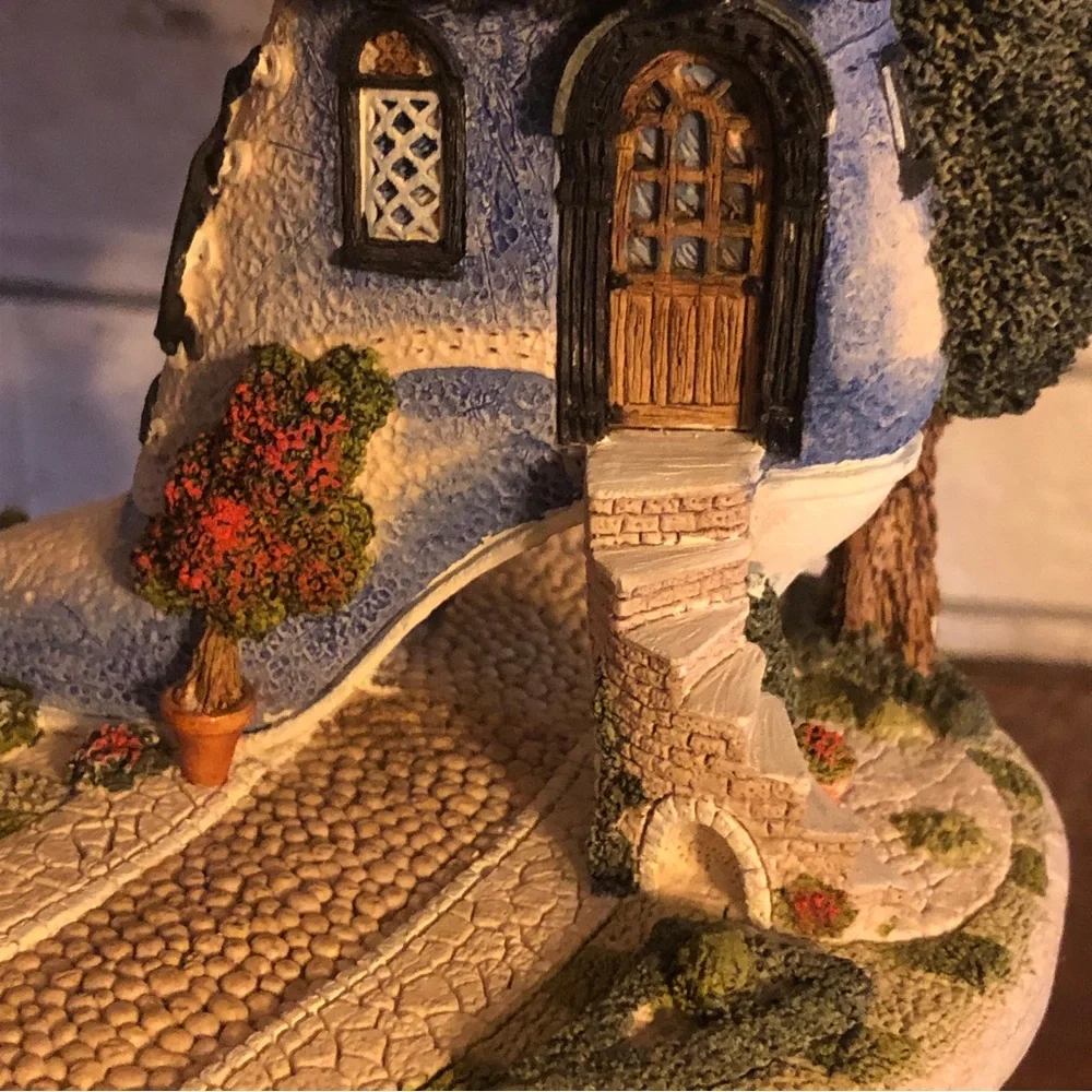The shoemaker’s dream clocktower boot figurine‎ John Herbert 1990 John Hine